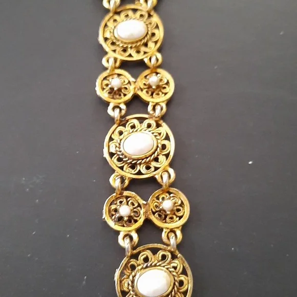 Vintage Jewelry Bundle - Picture 5 of 7